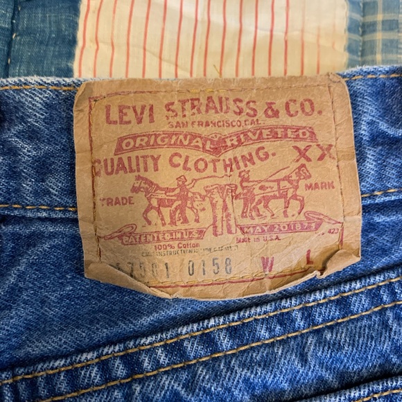 Vintage Levi’s 501 High Rise Straight Leg Jeans - Picture 7 of 8